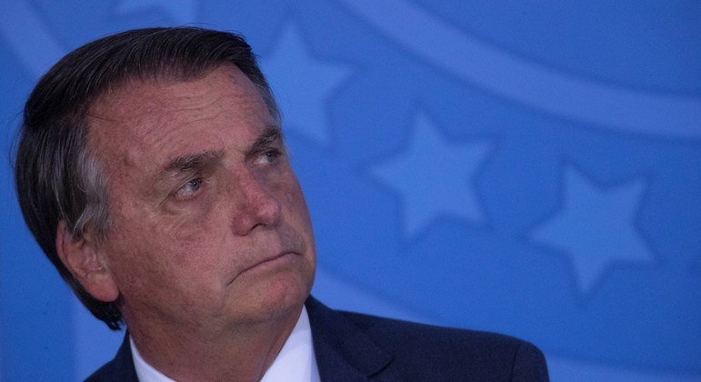 Bolsonaro pede soluções a ministros sobre enfrentamento ao STF e inflação